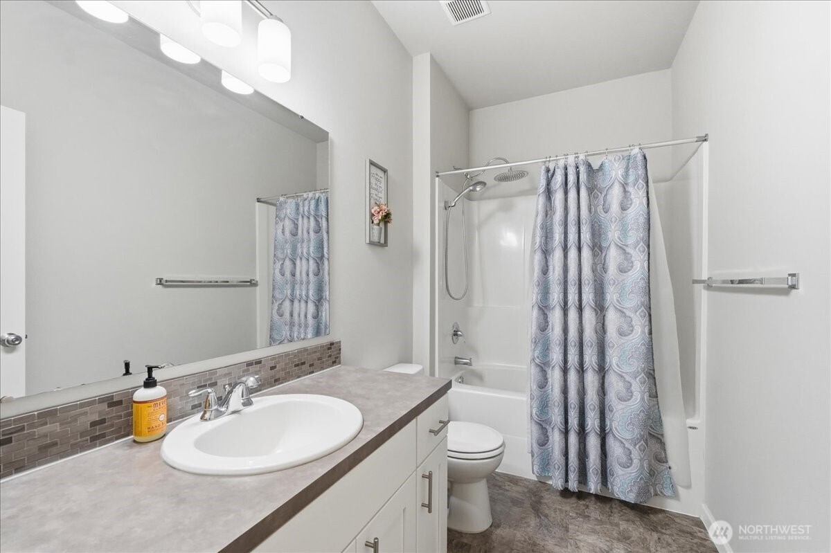 9939 Justman Street SE, Yelm, WA 98597