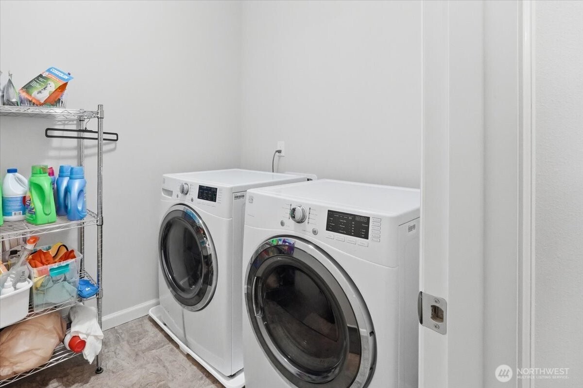 9939 Justman Street SE, Yelm, WA 98597