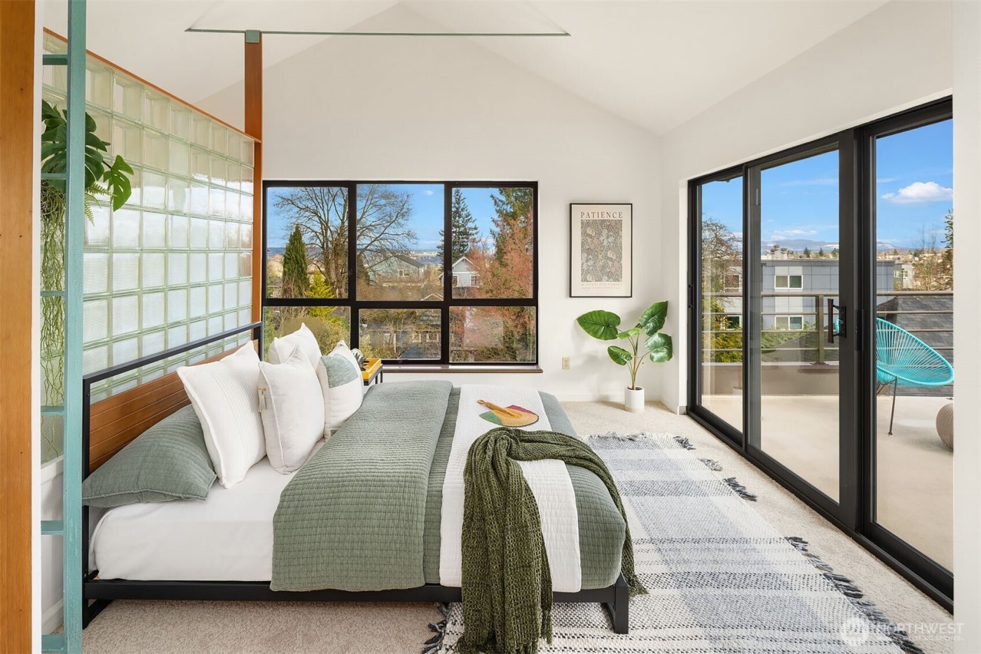 310 21st Avenue E, Seattle, WA 98112-5319