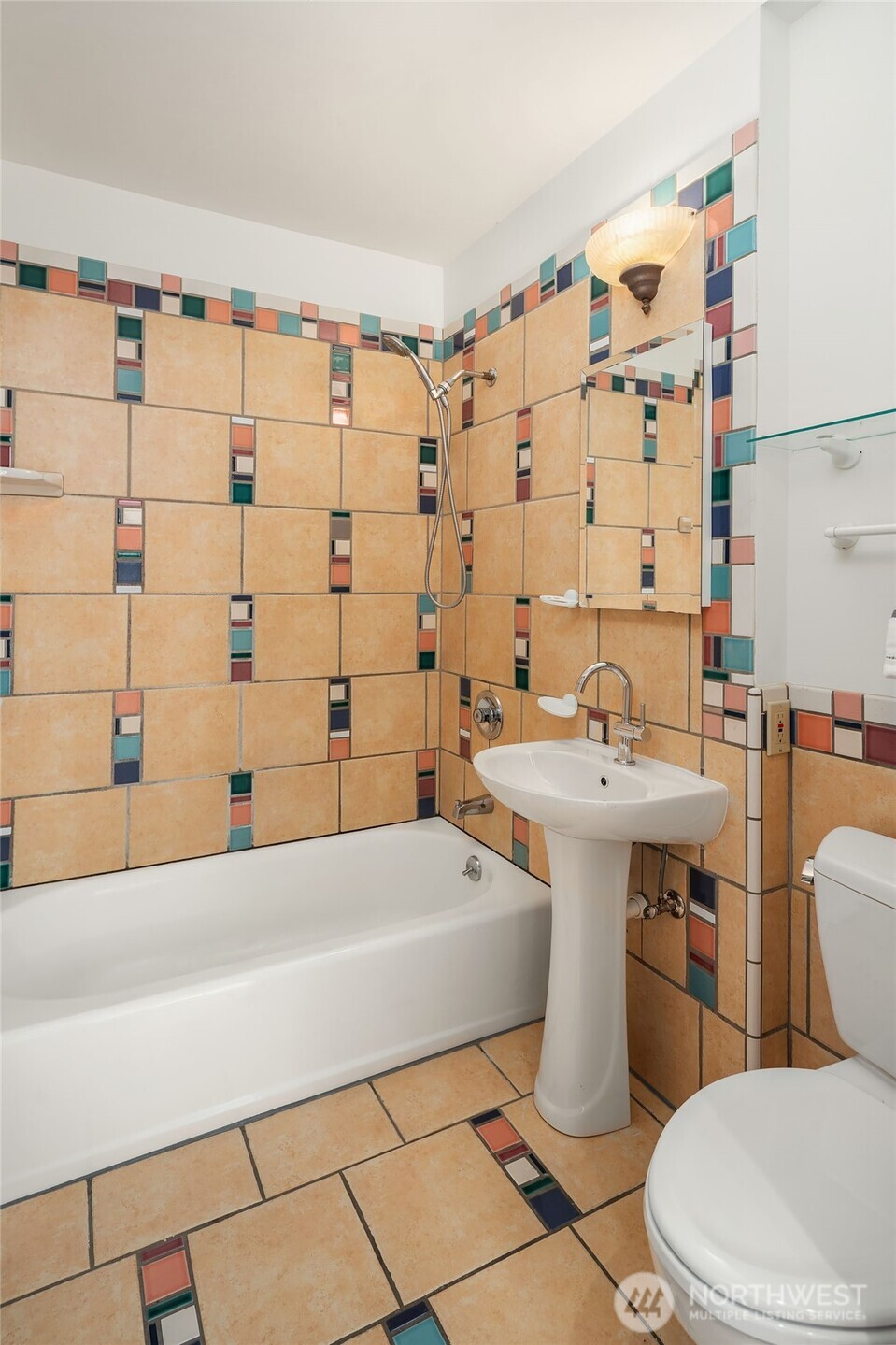 310 21st Avenue E, Seattle, WA 98112-5319