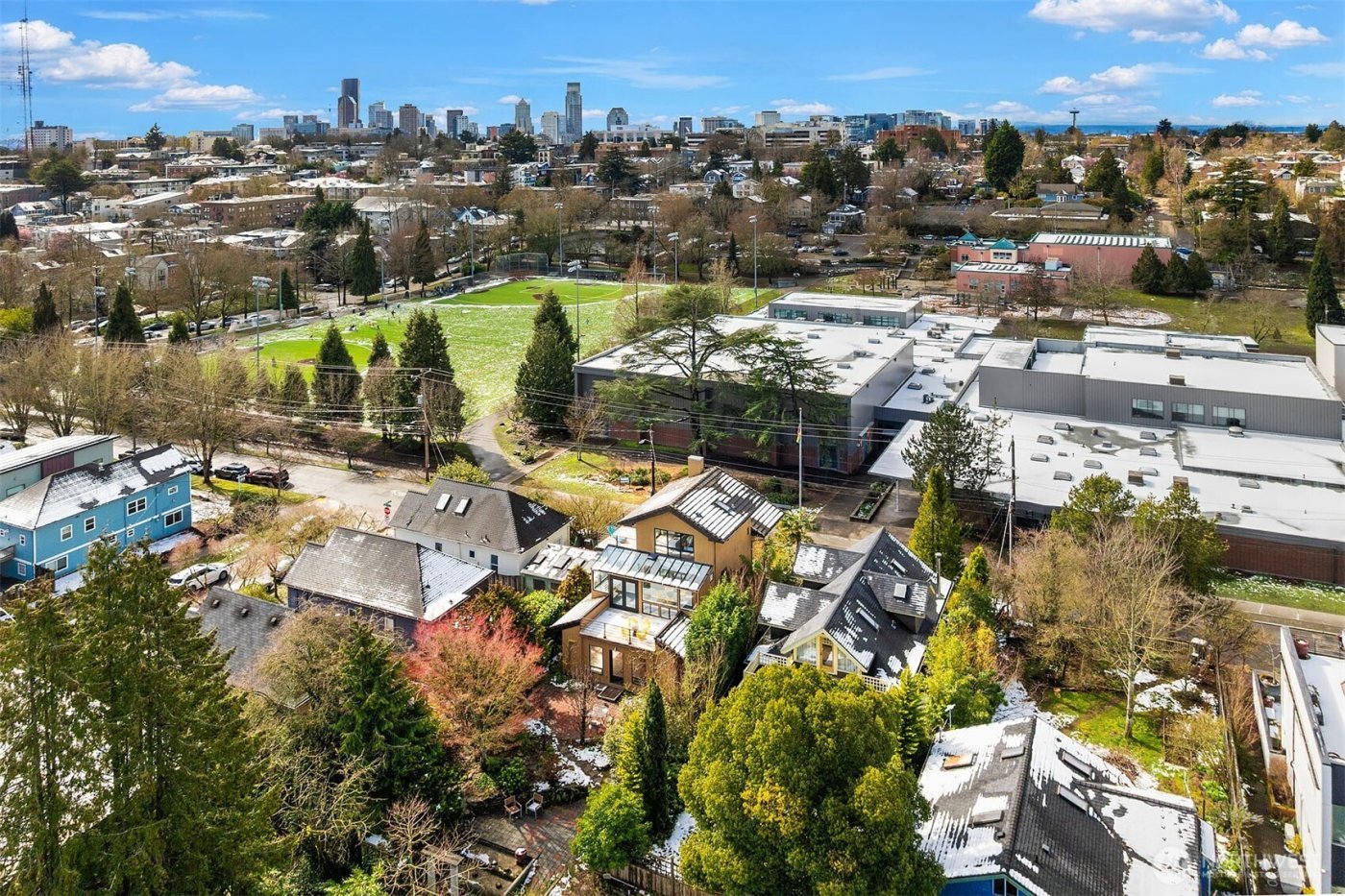 310 21st Avenue E, Seattle, WA 98112-5319