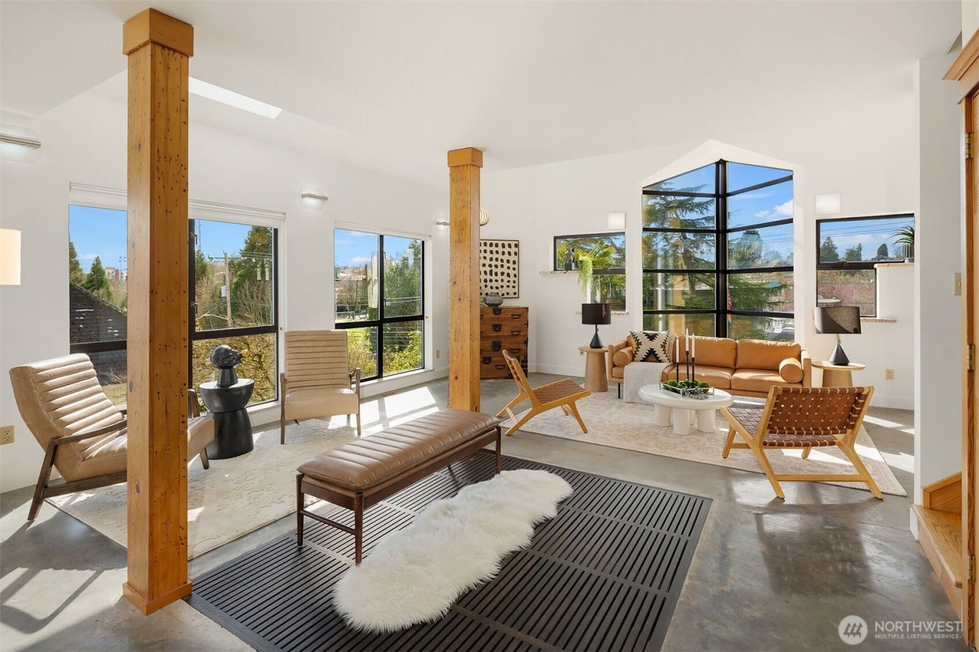 310 21st Avenue E, Seattle, WA 98112-5319