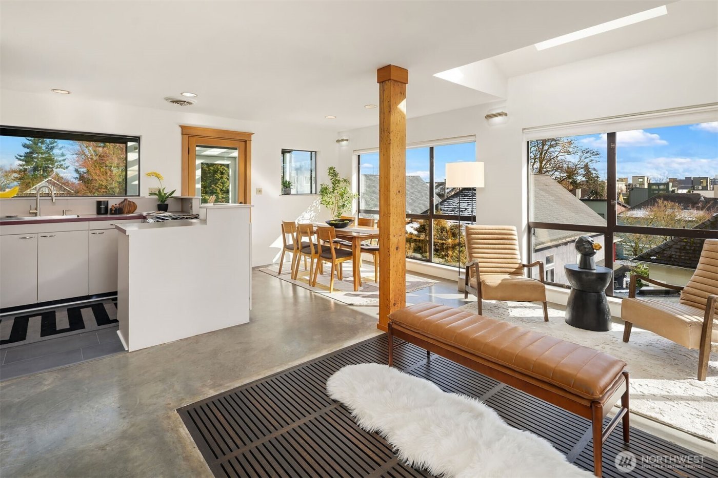 310 21st Avenue E, Seattle, WA 98112-5319