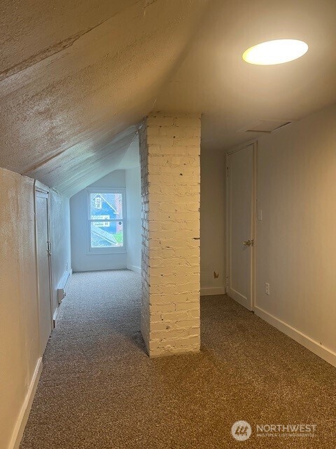 1104 S Prospect Street , Tacoma, WA 98405