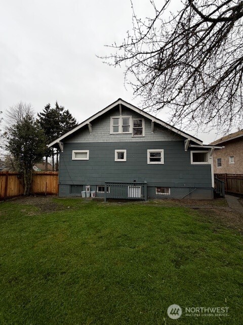 1104 S Prospect Street , Tacoma, WA 98405