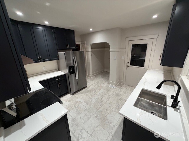 1104 S Prospect Street , Tacoma, WA 98405