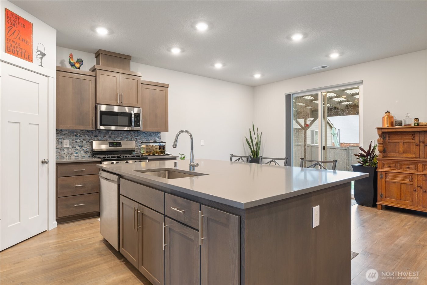 1906 Melody Way , Longview, WA 98632