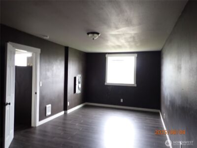 2002 Pacific Avenue , Aberdeen, WA 98520 - Photo 12