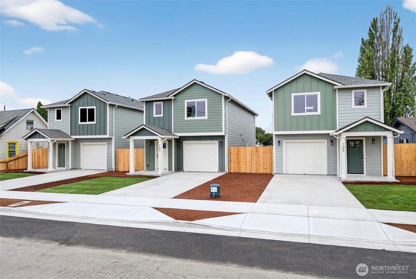 709 S 9th Avenue , Kelso, WA 98626