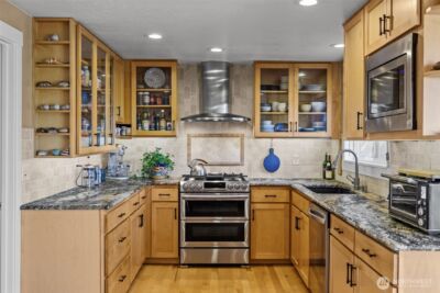 11303 126th Avenue NE, Kirkland, WA 98033 - Photo 8