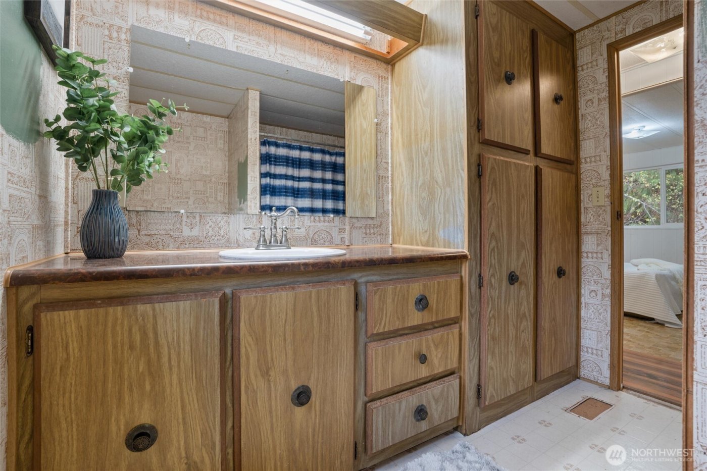 1916 Key Peninsula Highway NW, Lakebay, WA 98349