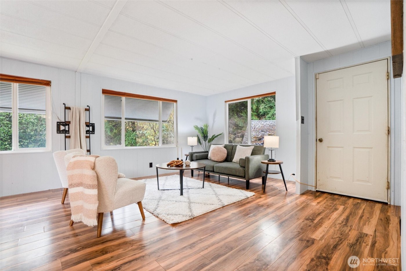 1916 Key Peninsula Highway NW, Lakebay, WA 98349