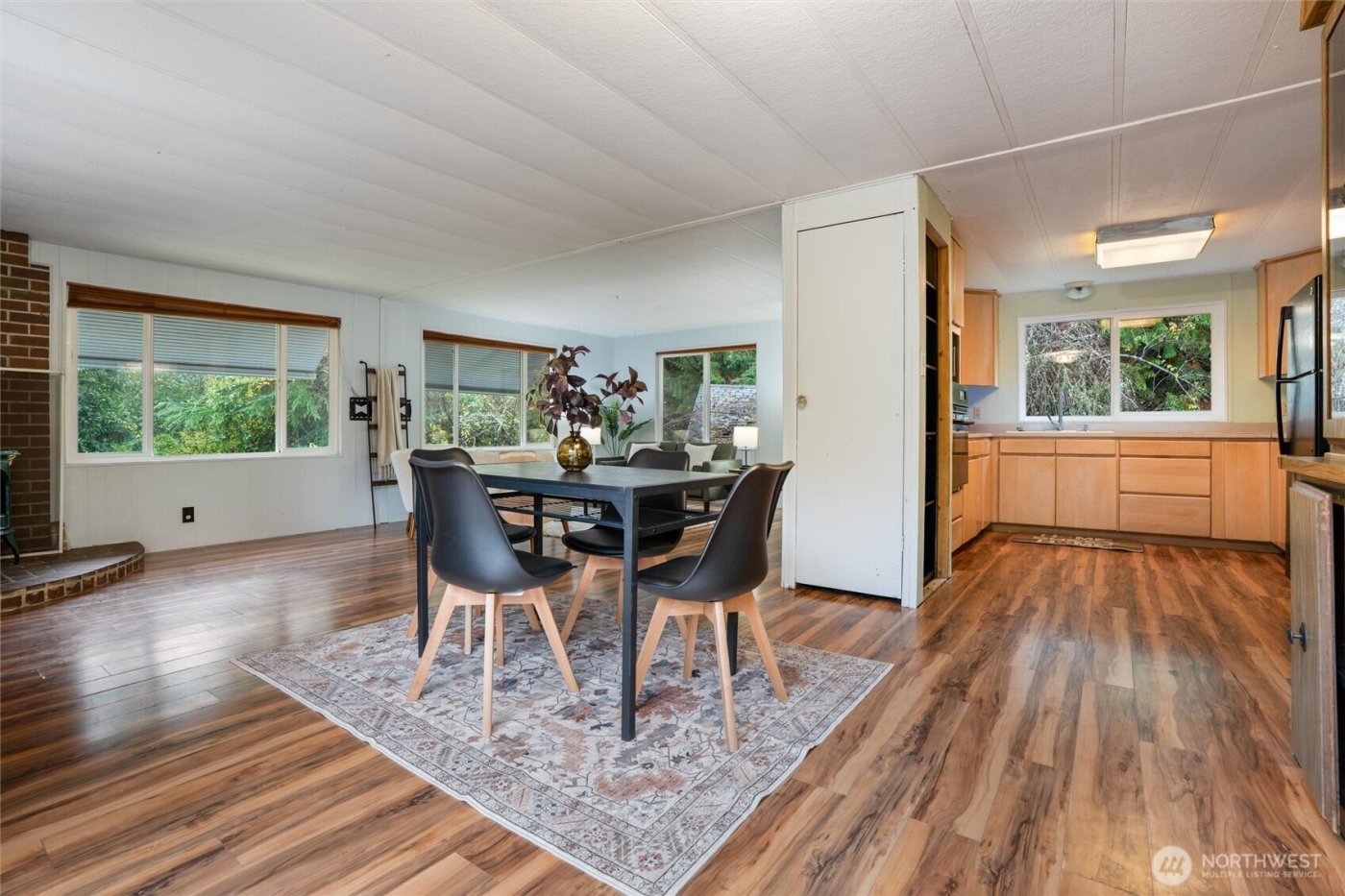 1916 Key Peninsula Highway NW, Lakebay, WA 98349