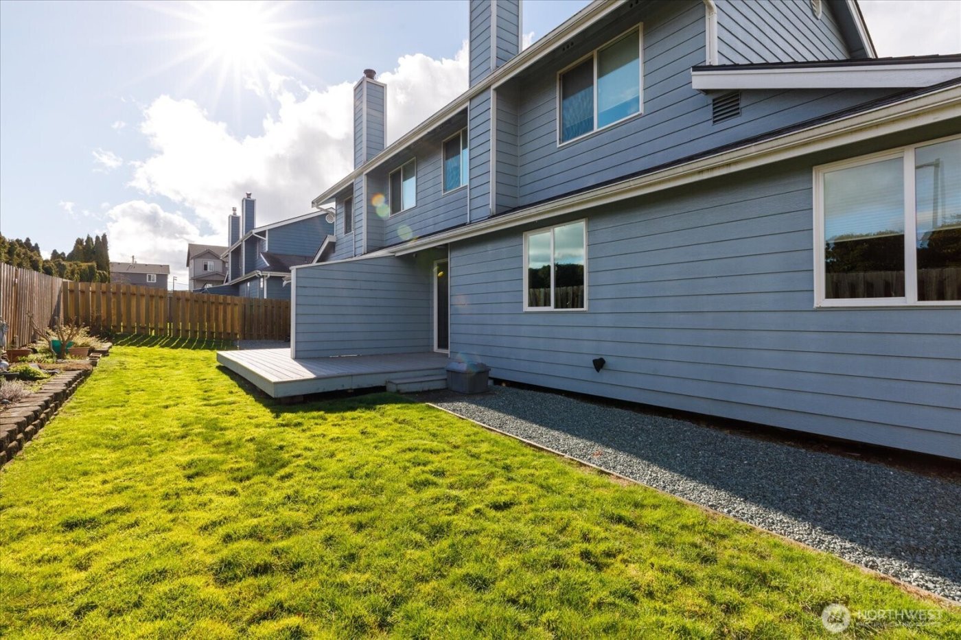 150 NE Nunan Loop #1, Oak Harbor, WA 98277