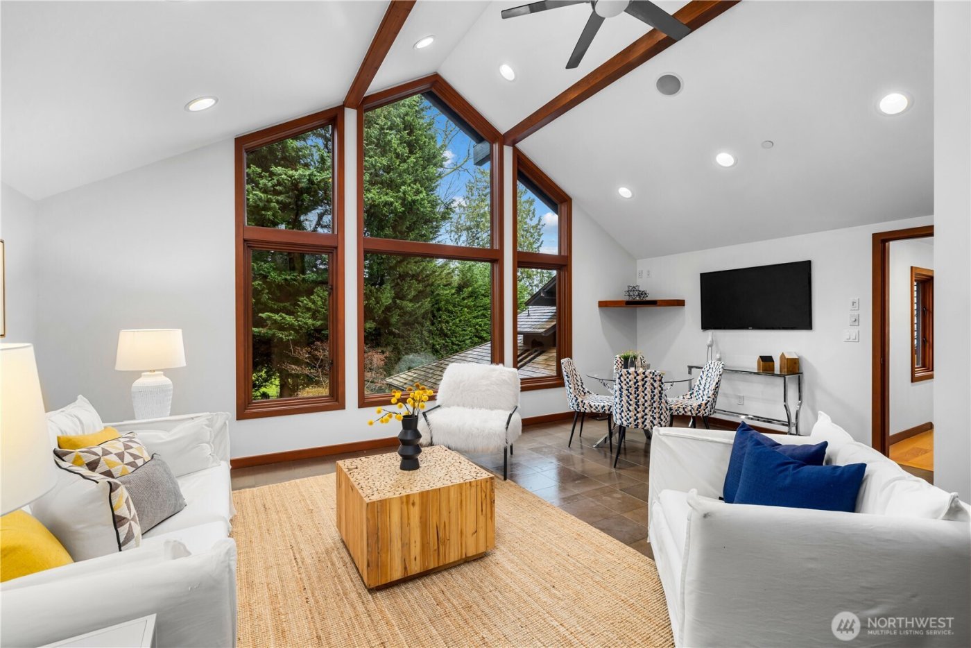 18 Holly Lane , Mercer Island, WA 98040