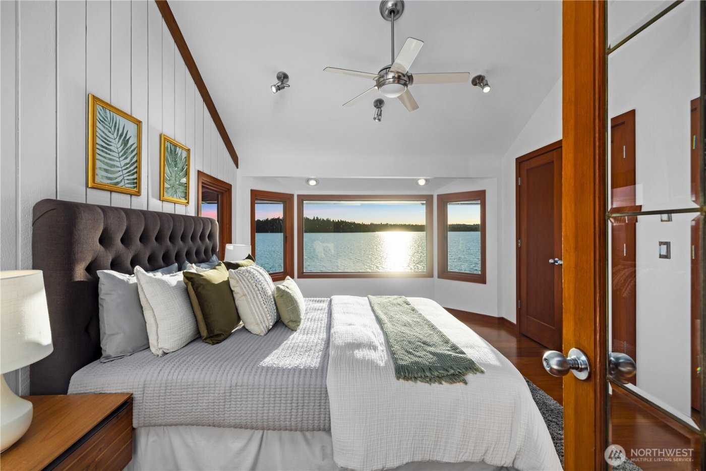 18 Holly Lane , Mercer Island, WA 98040