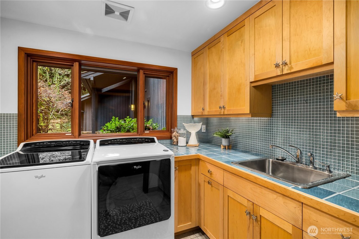 18 Holly Lane , Mercer Island, WA 98040