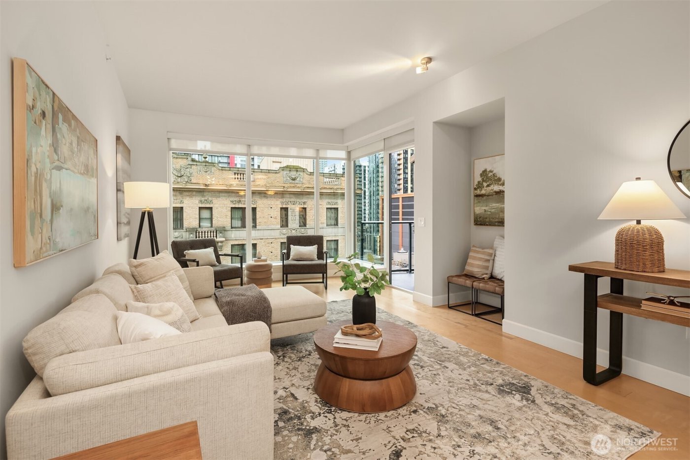 1920 4th Avenue #812, Seattle, WA 98101