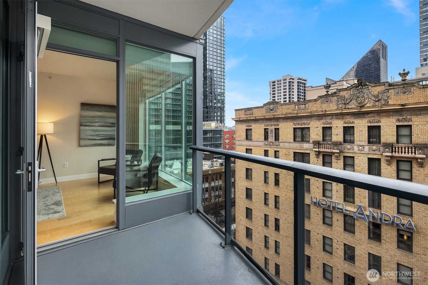 1920 4th Avenue #812, Seattle, WA 98101