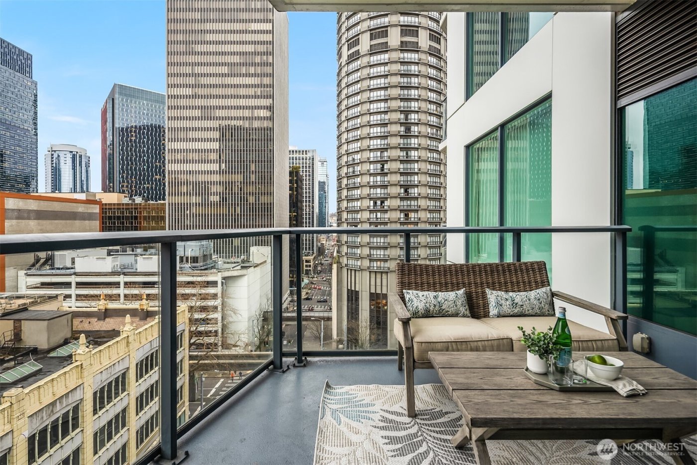 1920 4th Avenue #812, Seattle, WA 98101