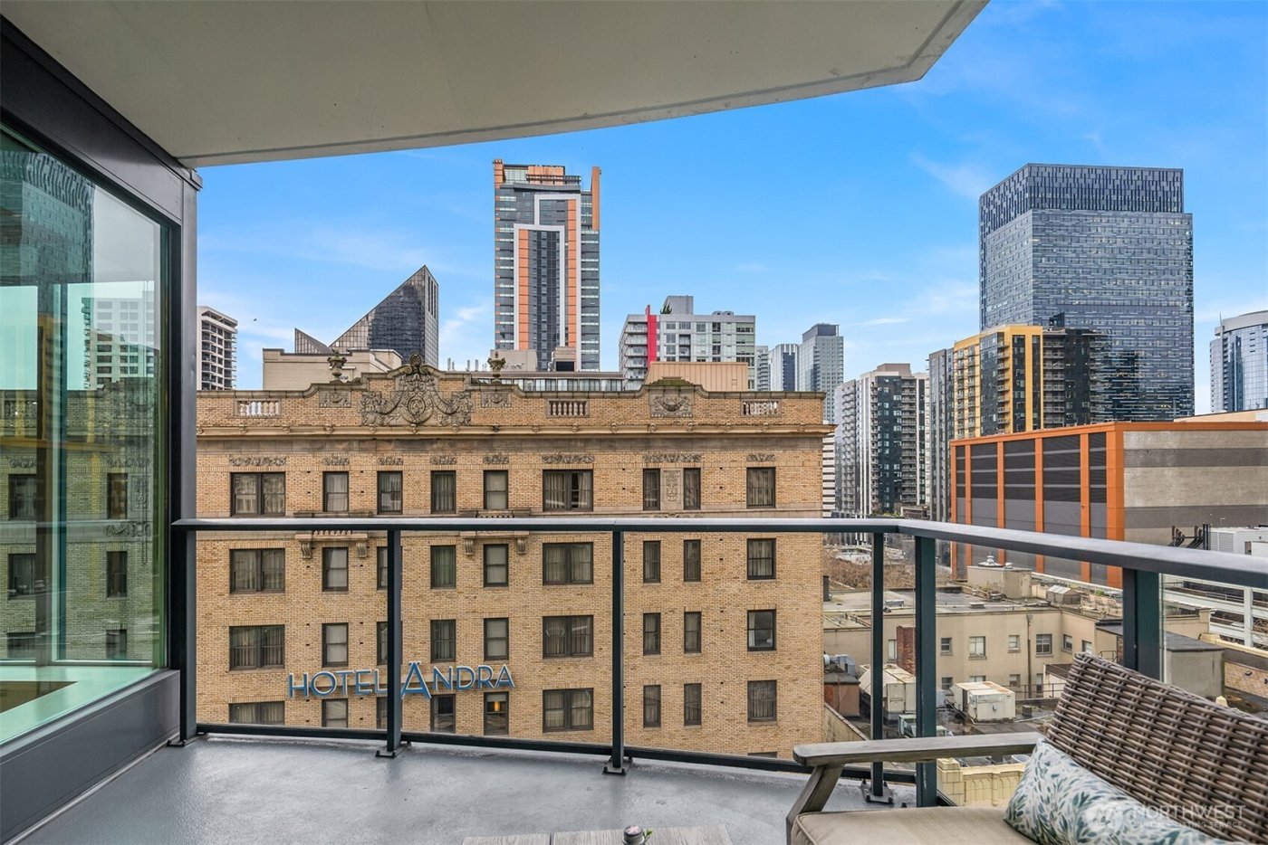 1920 4th Avenue #812, Seattle, WA 98101