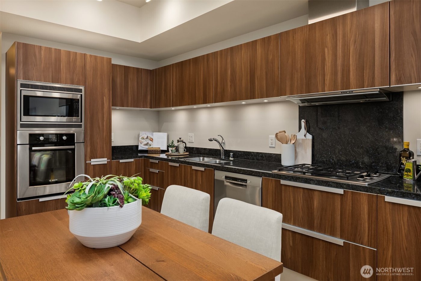 1920 4th Avenue #812, Seattle, WA 98101