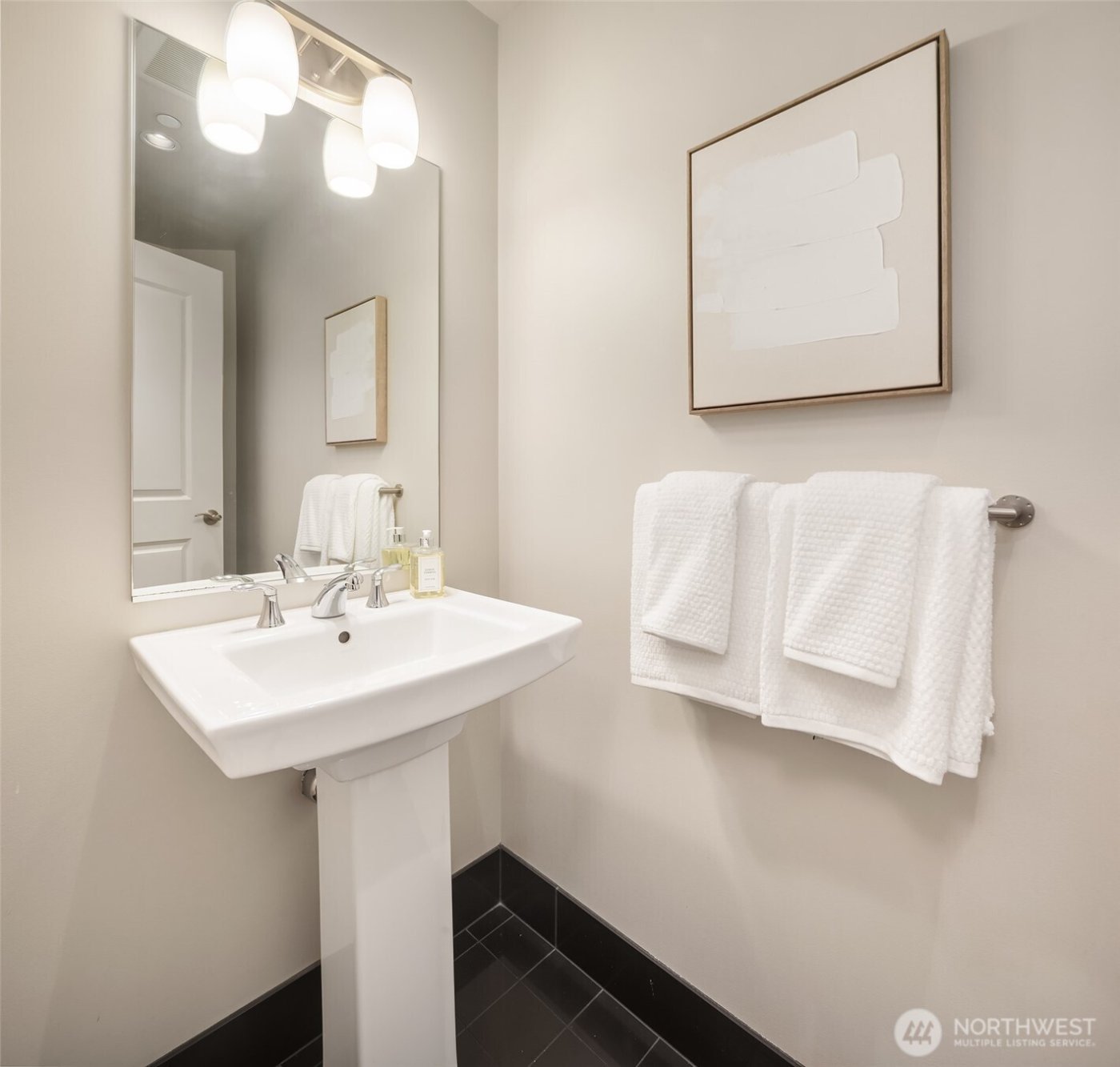 1920 4th Avenue #812, Seattle, WA 98101