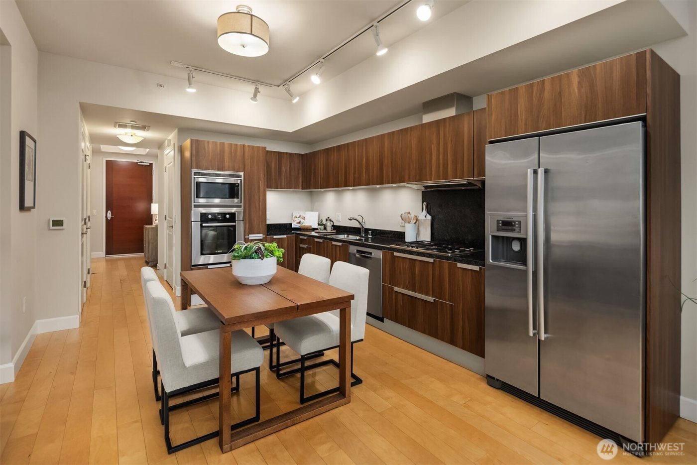 1920 4th Avenue #812, Seattle, WA 98101