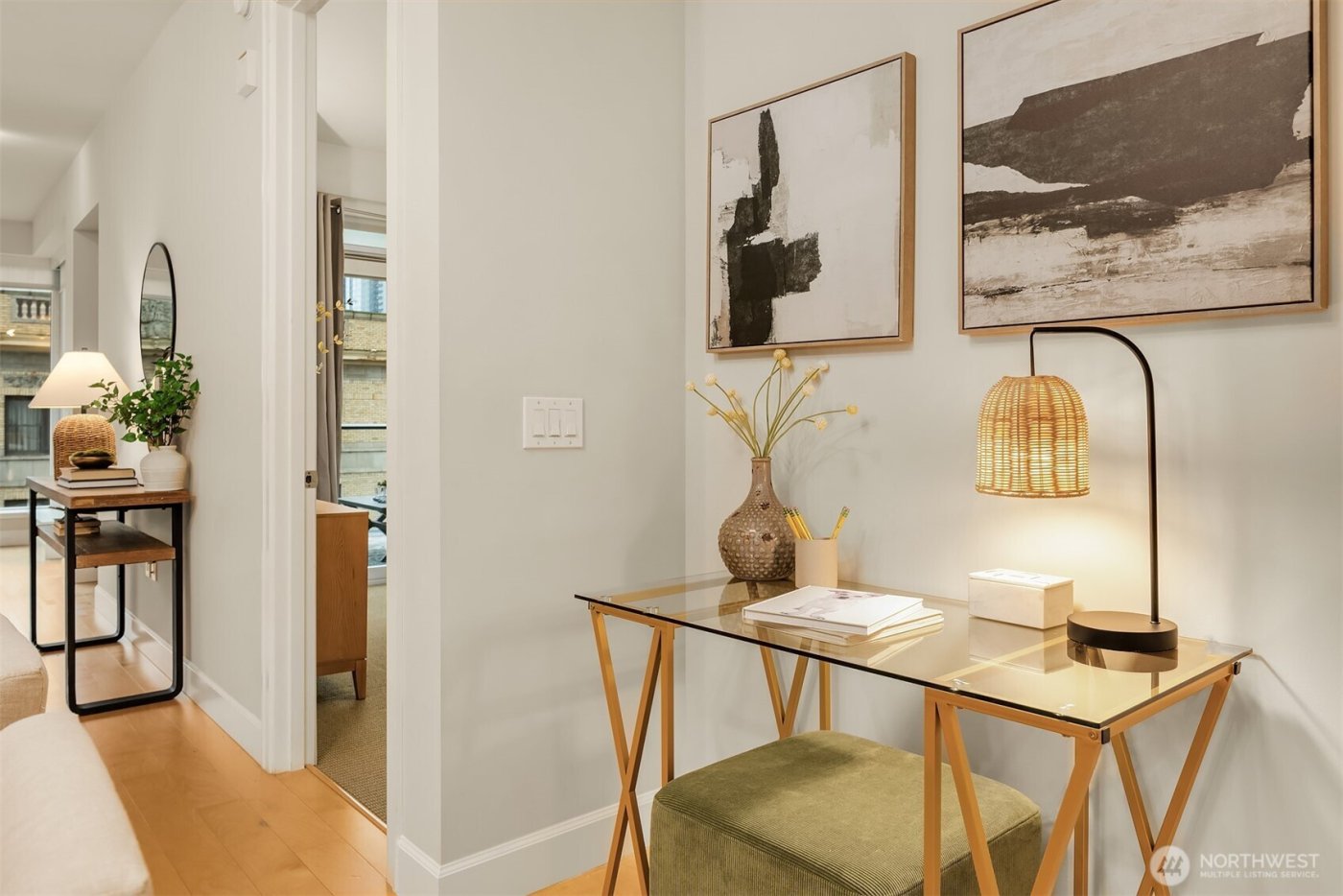 1920 4th Avenue #812, Seattle, WA 98101