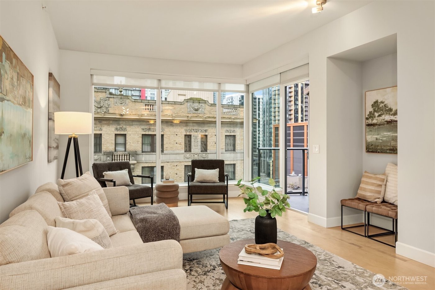 1920 4th Avenue #812, Seattle, WA 98101