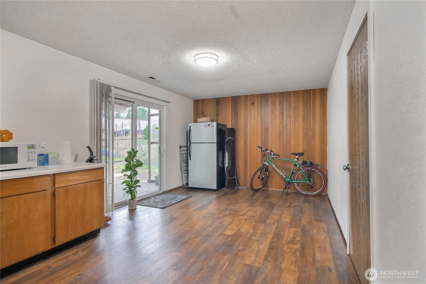 517 SW 324th St , Federal Way, WA 98023