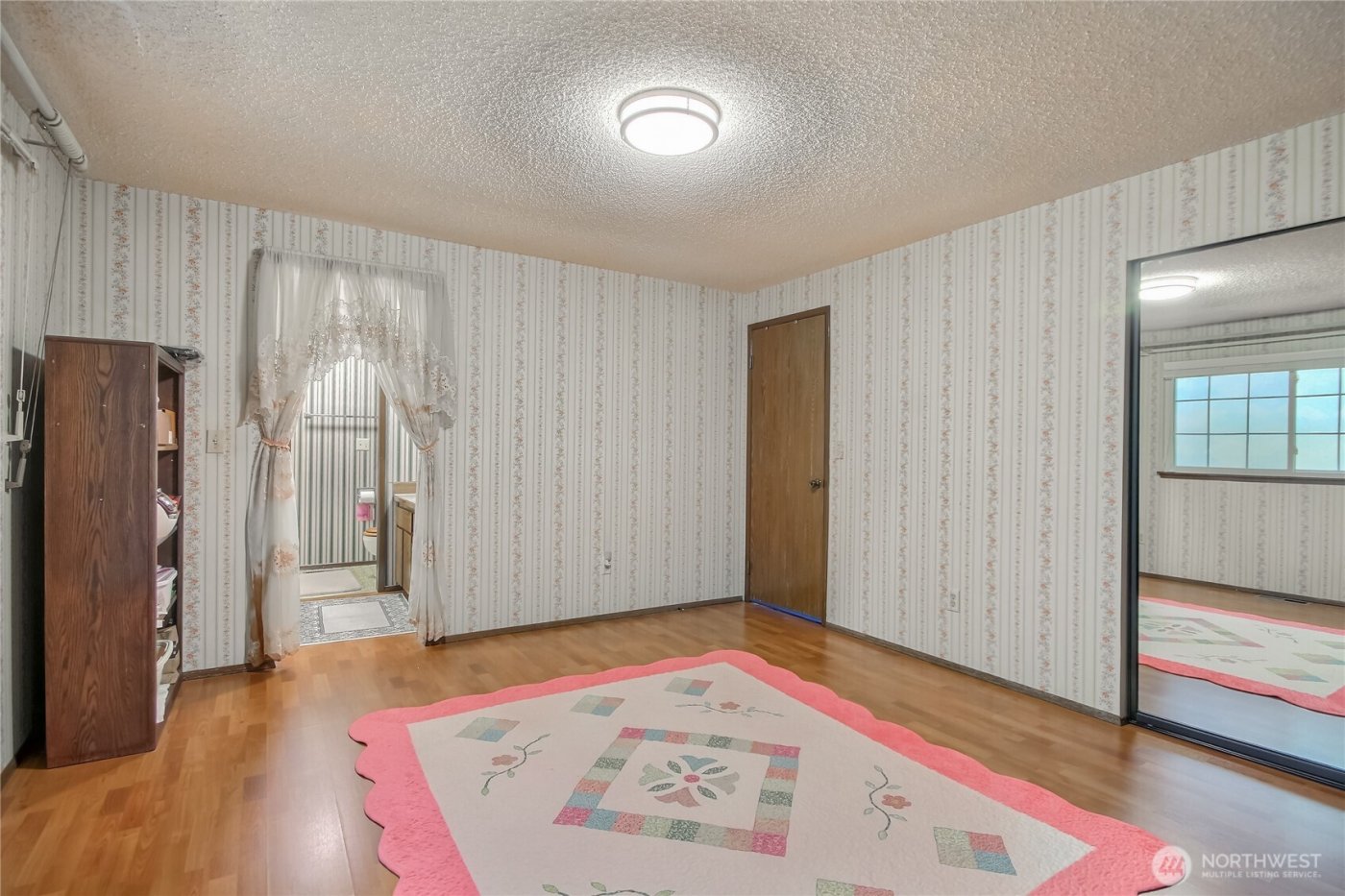 517 SW 324th St , Federal Way, WA 98023