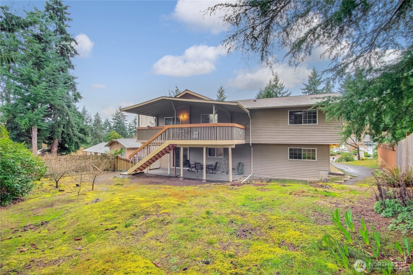 517 SW 324th St , Federal Way, WA 98023