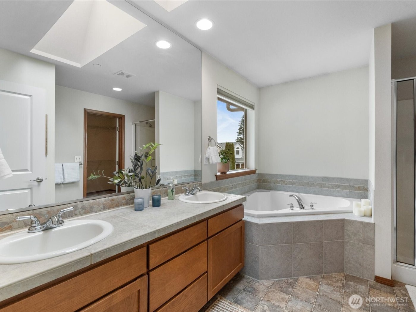 12324 29th Place W #6, Everett, WA 98204