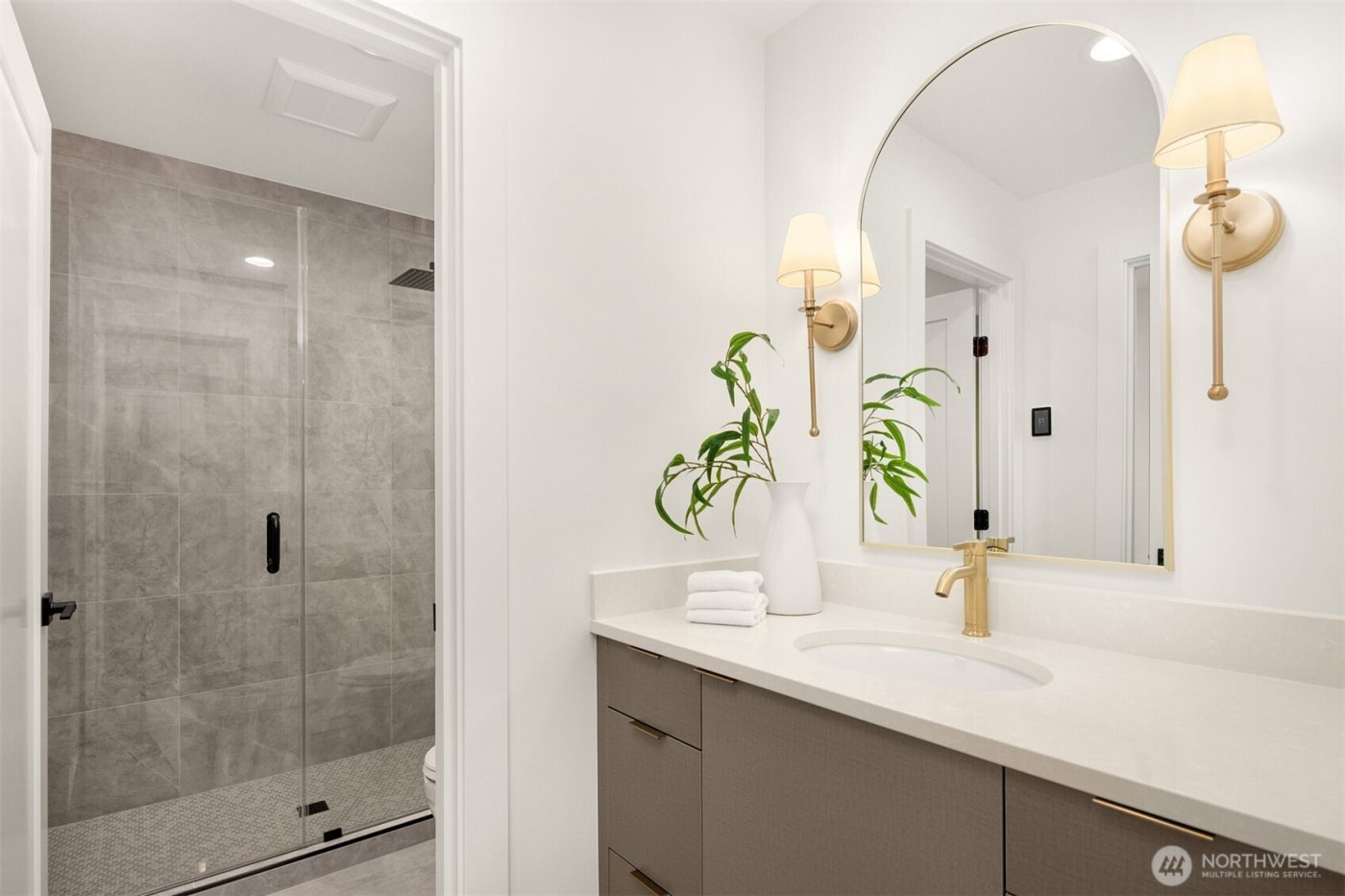 22900 101st Avenue SE, Woodinville, WA 98077-8004