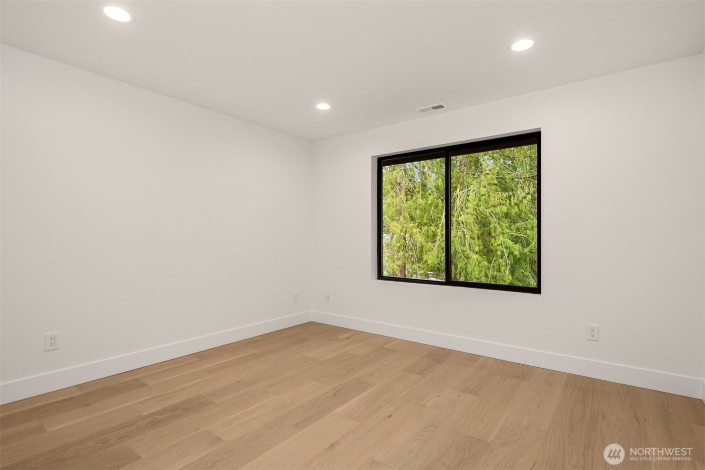 22900 101st Avenue SE, Woodinville, WA 98077-8004