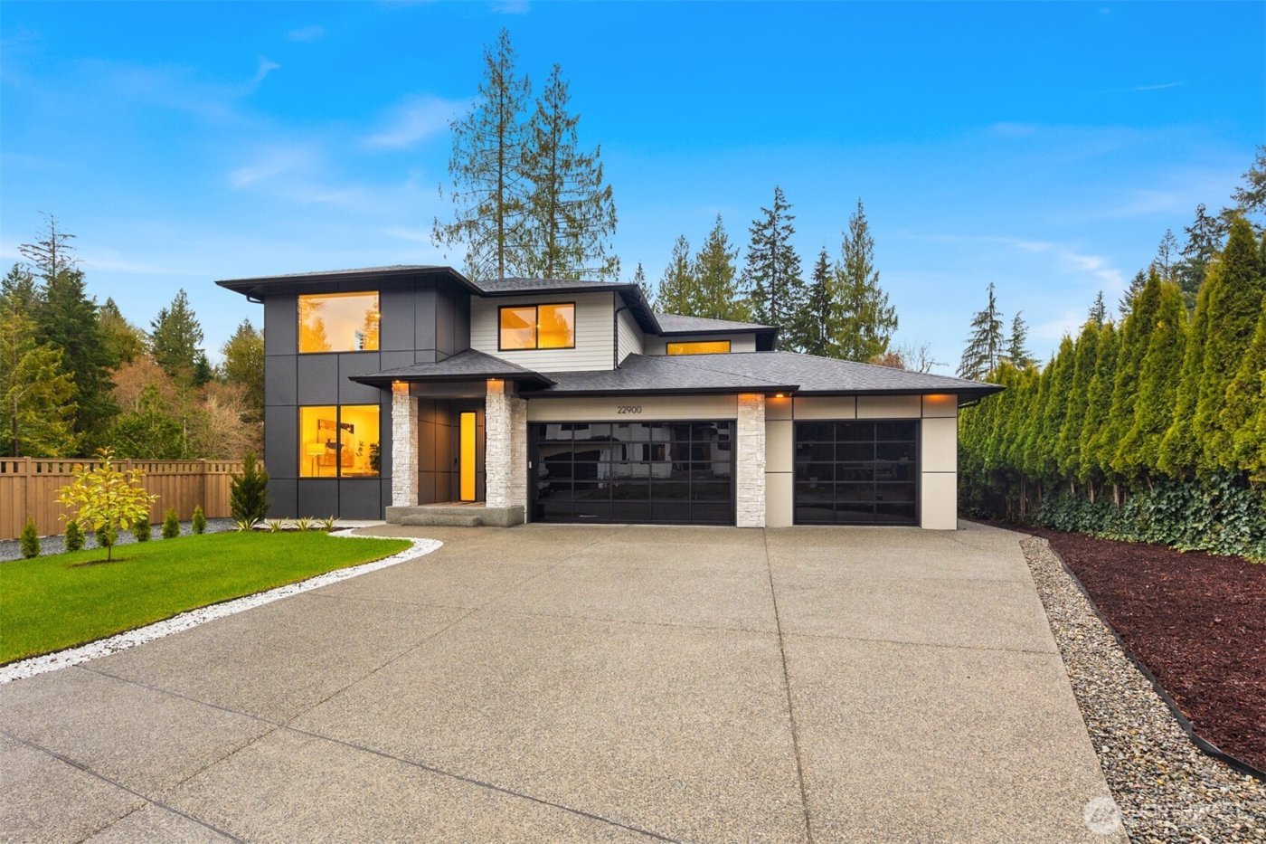 22900 101st Avenue SE, Woodinville, WA 98077-8004