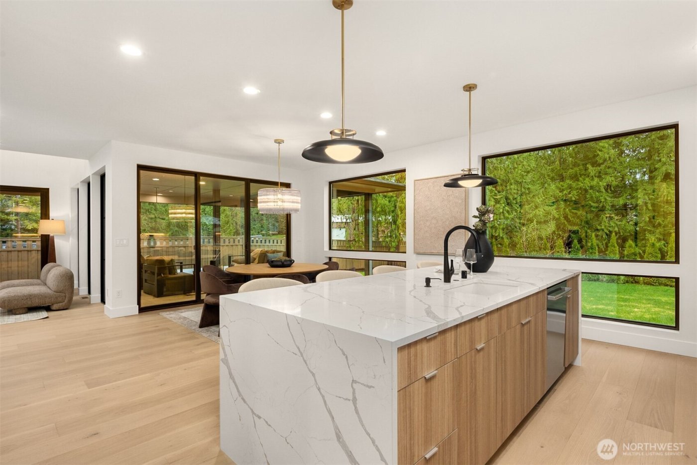 22900 101st Avenue SE, Woodinville, WA 98077-8004