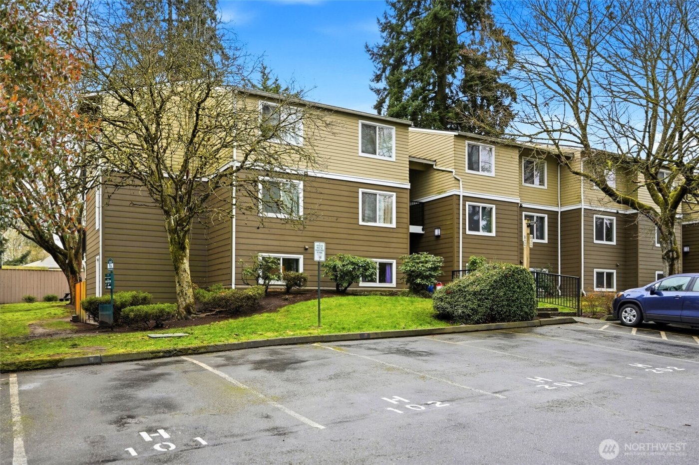 820 Cady Road #H101, Everett, WA 98203