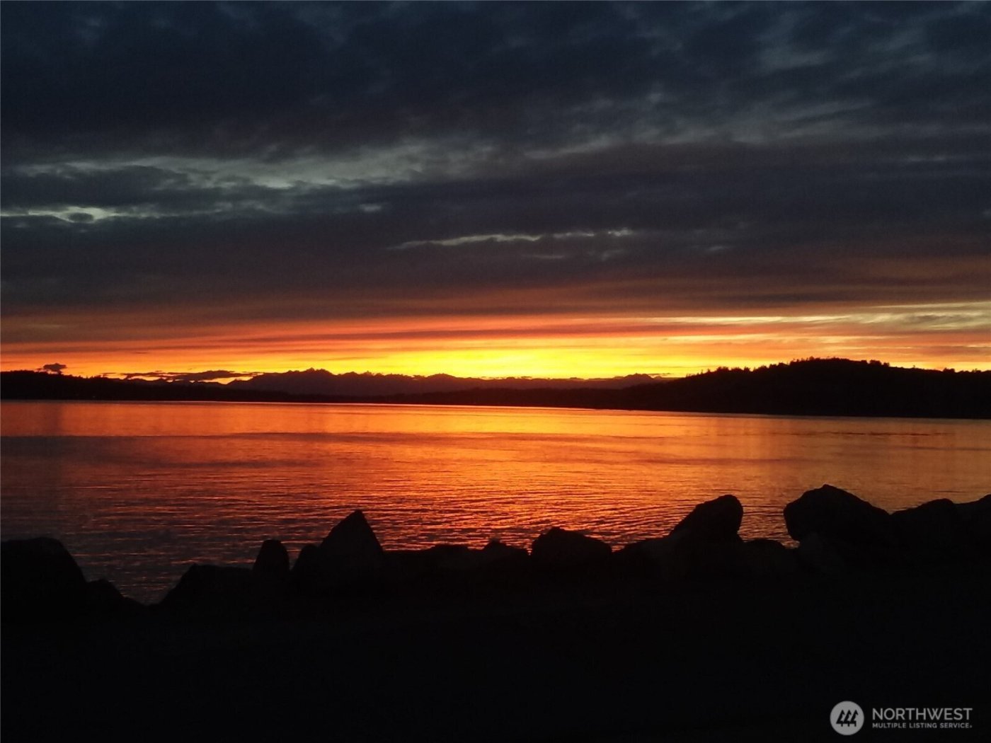 2423 Day Island Boulevard W, University Place, WA 98466