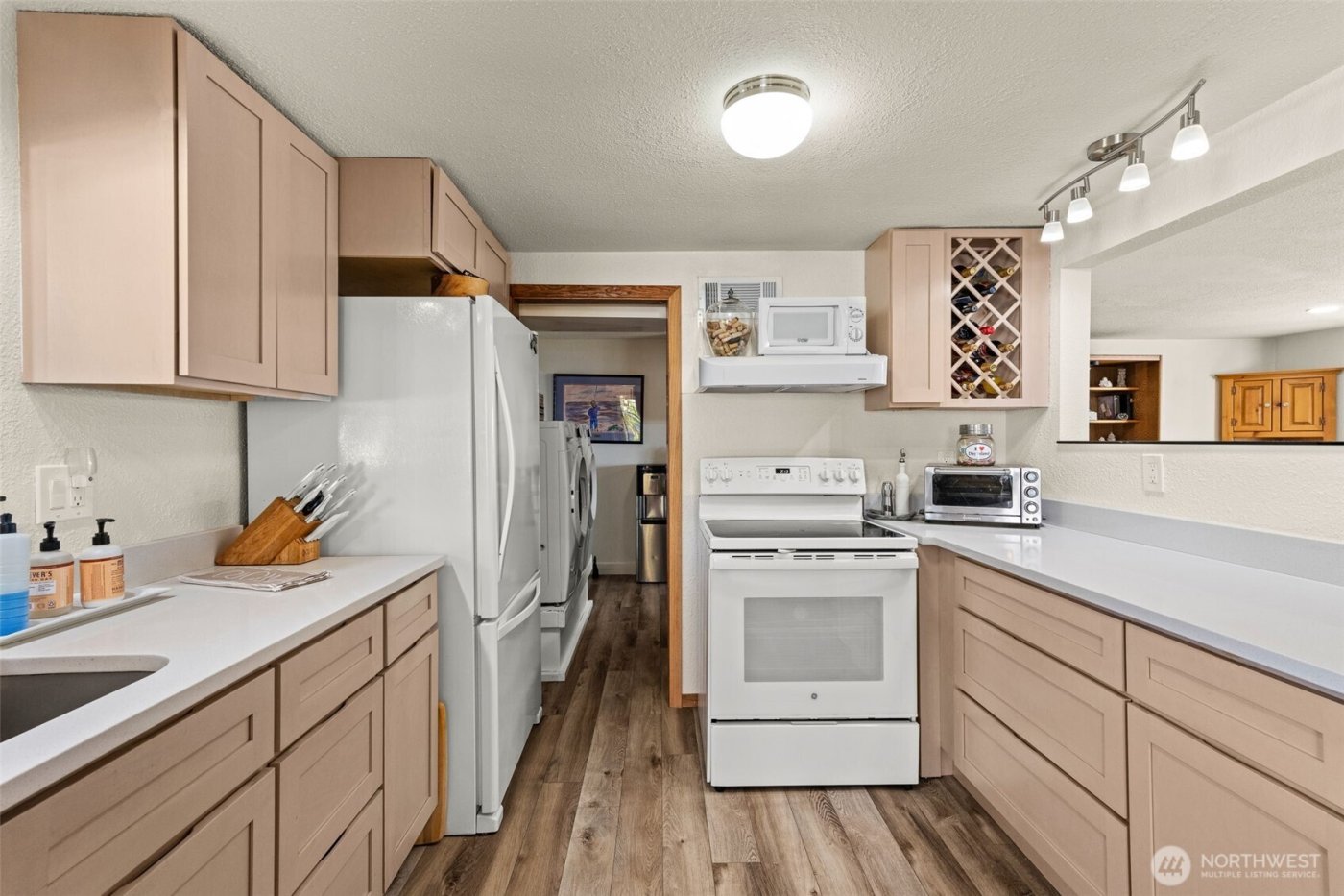 2423 Day Island Boulevard W, University Place, WA 98466