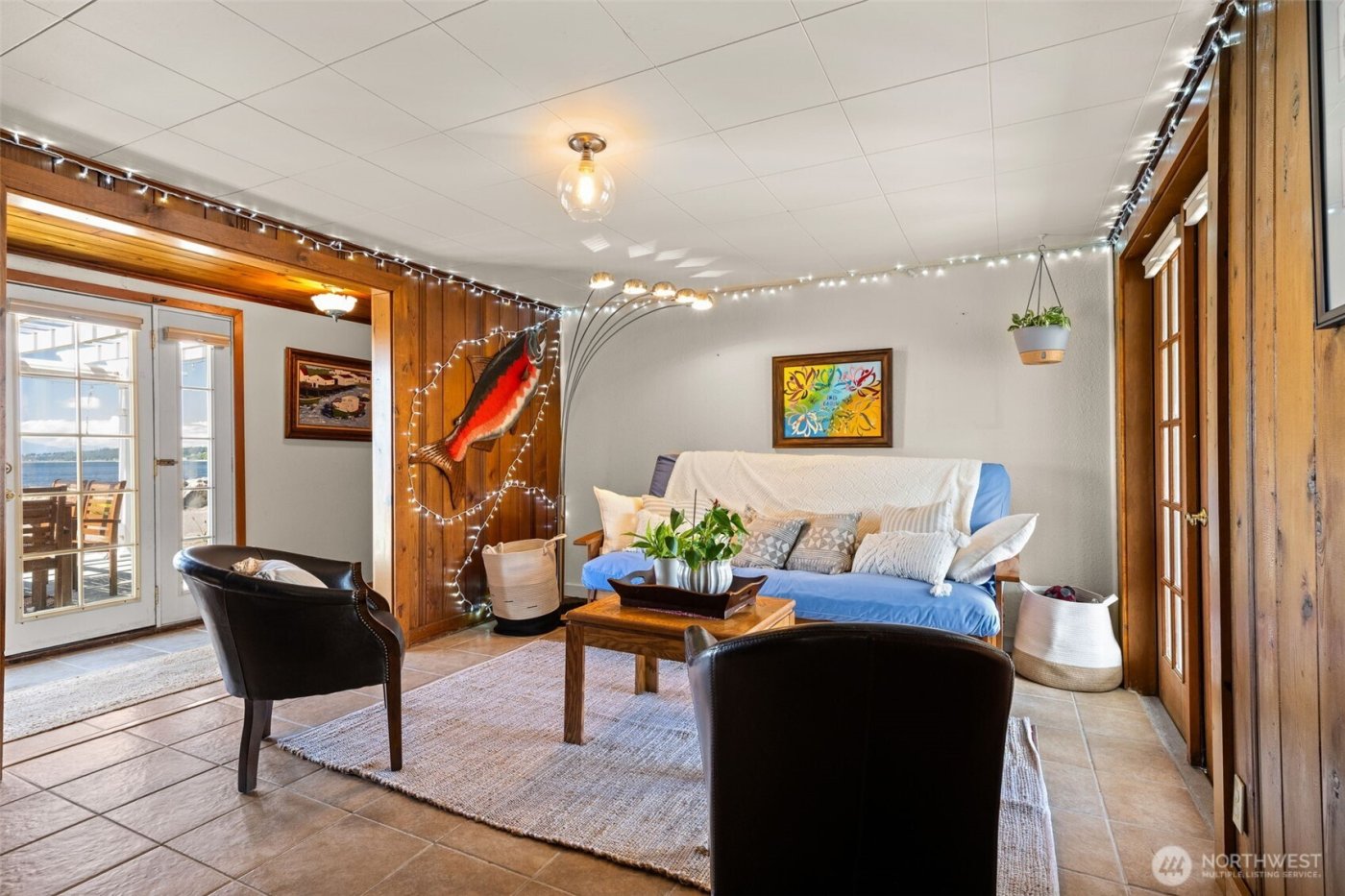 2423 Day Island Boulevard W, University Place, WA 98466