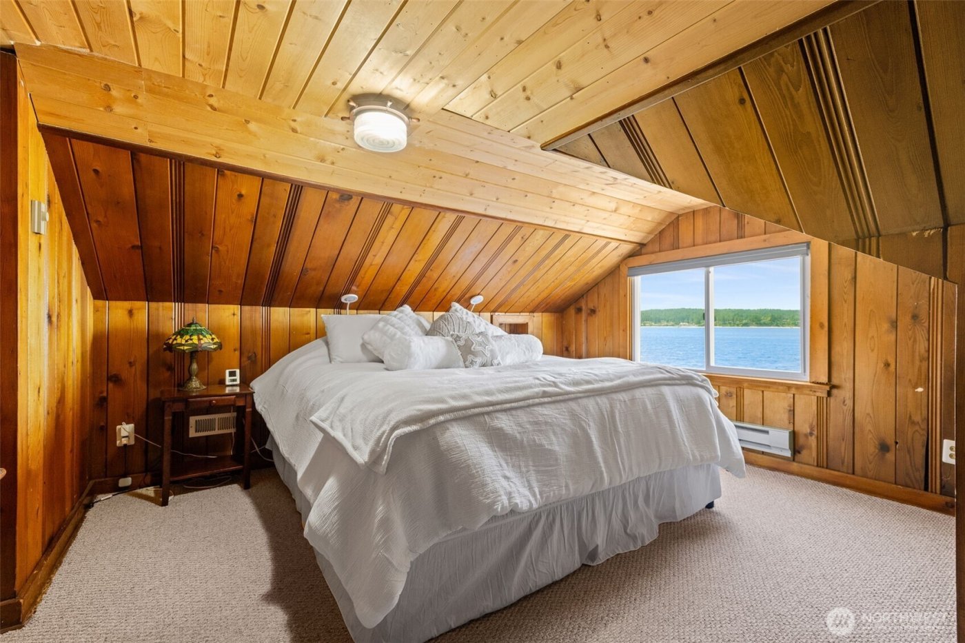 2423 Day Island Boulevard W, University Place, WA 98466