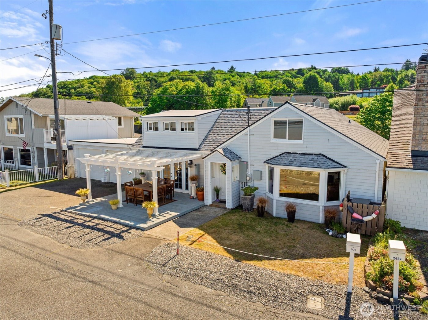 2423 Day Island Boulevard W, University Place, WA 98466