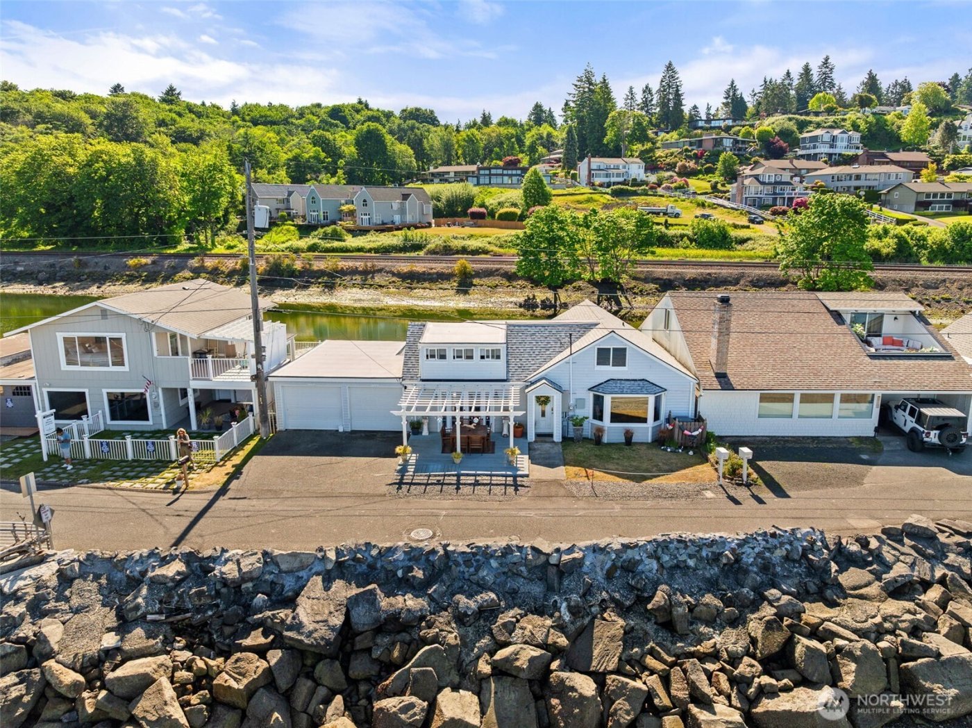 2423 Day Island Boulevard W, University Place, WA 98466