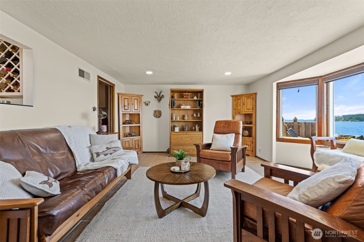 2423 Day Island Boulevard W, University Place, WA 98466