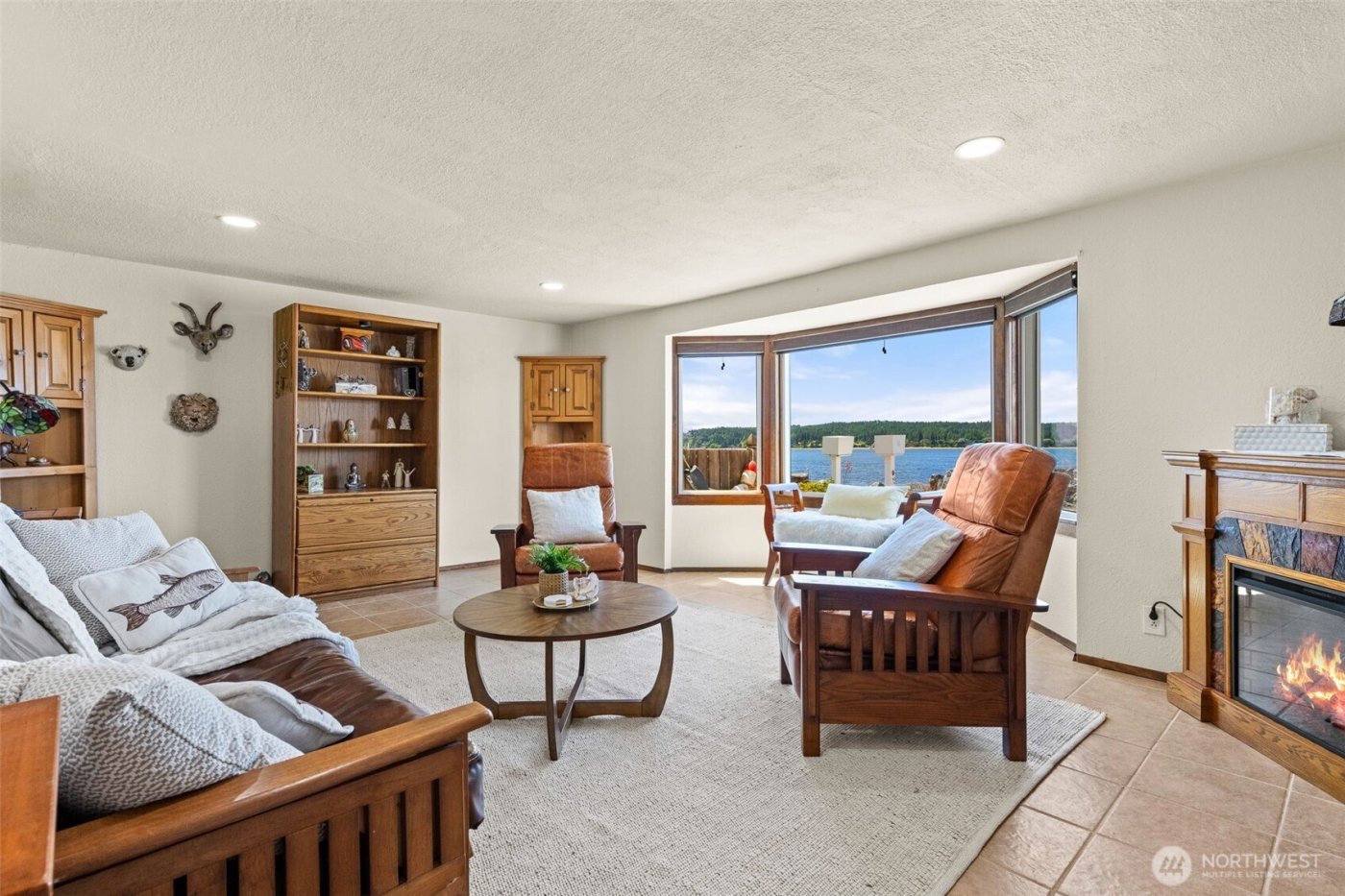 2423 Day Island Boulevard W, University Place, WA 98466