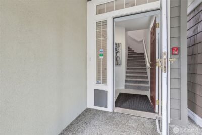 4322 NE 5th Court #105, Renton, WA 98059 - Photo 3
