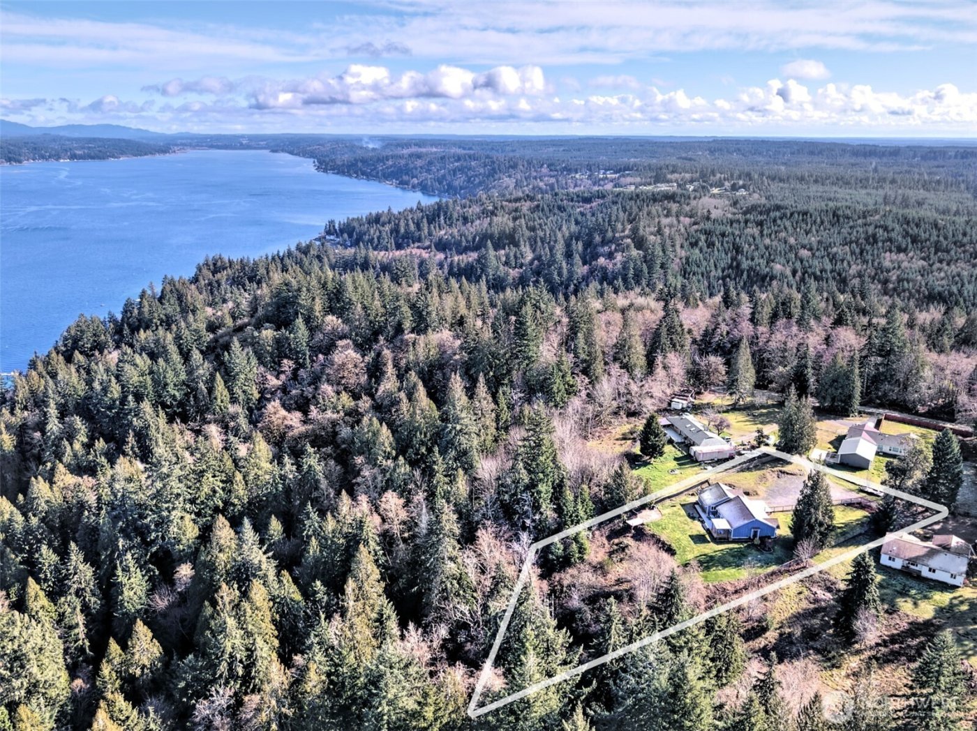 235 E Heights Place N, Belfair, WA 98528