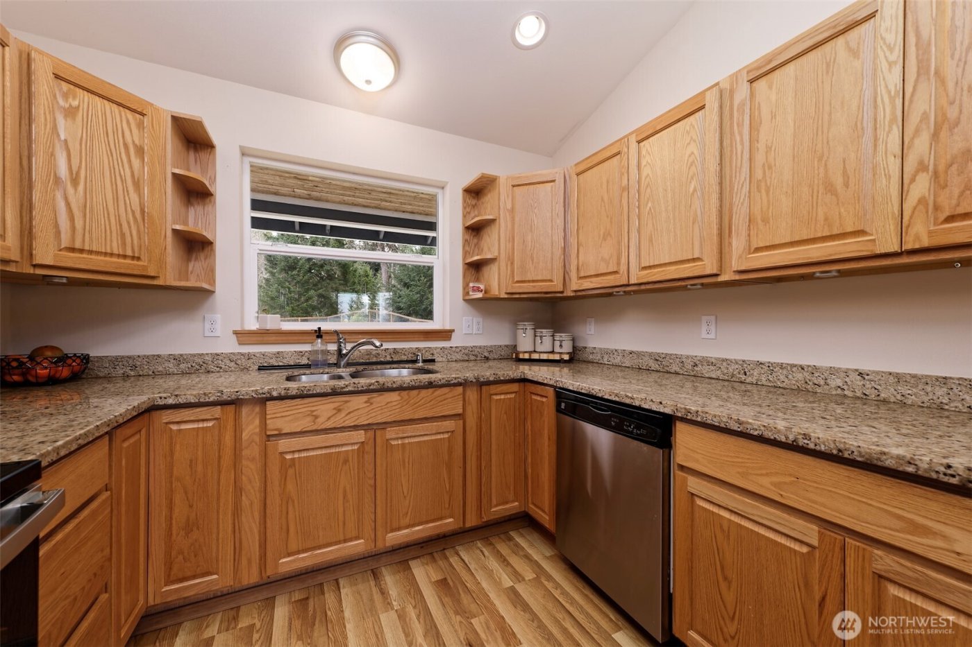 235 E Heights Place N, Belfair, WA 98528